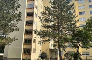 Wohnung kaufen in 90473 Langwasser, Renovierungsbedürftige 3-Zimmer-Wohnung mit Balkon und Aufzug!!