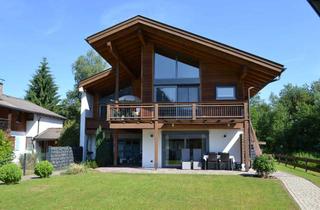 Wohnung kaufen in 82487 Oberammergau, Oberammergau: Großzügige, vermietete 3-Zimmer-Galeriewohnung mit Bergblick