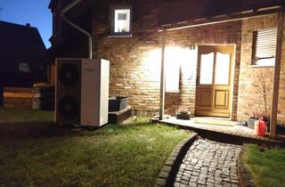 Wohnung mieten in 47198 Hochheide, Für Gartenliebhaber: große EG-Wohnung im Zweifamilienhaus