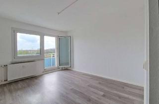 Wohnung mieten in Marie-Tilch-Straße 39, 09123 Hutholz, 2-Zimmer-Wohnung auf der Marie-Tilch-Straße mit Balkon - im guten Zustand