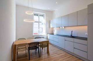 Wohnung mieten in Bürgermeister-Fischer-Straße, 86150 Innenstadt, Großes, helles Zimmer in moderner 6er-WG-saniertes Altbaujuwel in bester Innenstadtlage