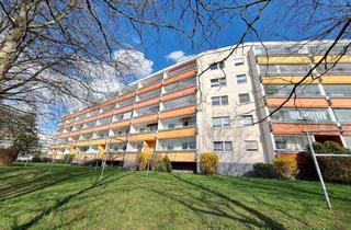 Wohnung mieten in Julius-Mosen-Straße 49, 08468 Reichenbach, Euer Schlüssel zum Glück! Beliebte 3-Raum-Wohnung mit verglaster Loggia + Familienflair...