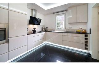 Wohnung mieten in Holzgrundstraße 17/2, 70806 Kornwestheim, Raumwunder: Haus mit 6,5 Zimmern, hochwertiger EBK in Citylage