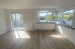 Wohnung mieten in Im Markenfeld 34, 58642 Iserlohn, Helle 3 Zimmer Wohnung mit großem Wohnzimmer inkl. rundum Balkon und Weitblick ins Grüne