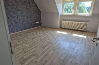 Wohnung mieten in 45525 Hattingen, Großzügige 3-Zimmer-Dachgeschosswohnung mit Tageslichtbad in der Hattinger Innenstadt