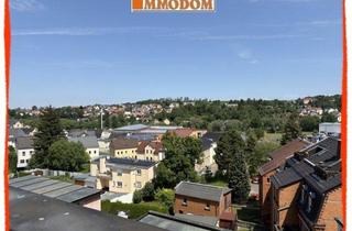 Wohnung kaufen in Rudolf-Breitscheid-Straße 19b, 08112 Wilkau-Haßlau, 4-Zimmer-Dachgeschoss-Maisonetten-Wohnung mit großer Dachterrasse sowie Markise und Einbauküche zu verkaufen!
