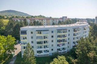 Wohnung kaufen in 07747 Jena, Leerstehend & zukunftssicher: 3-Raum-Wohnung mit Balkon im strangsanierten Gebäude