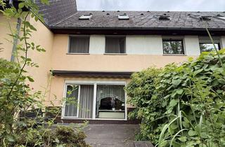 Reihenhaus kaufen in 12309 Lichtenrade, Charmantes kleines Reihenhaus mit Garten zum Renovieren