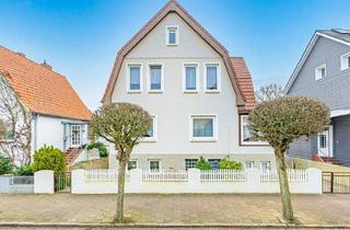 Haus kaufen in 24235 Laboe, Zweifamilienhaus in zweiter Strandreihe von Laboe
