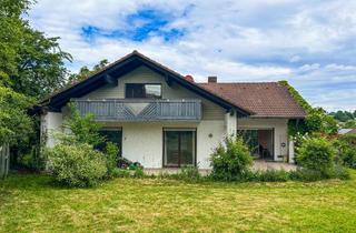Haus kaufen in 84089 Aiglsbach, Bezugsfreies Zweifamilienhaus mit zwei Wohneinheiten und großem Garten in Aiglsbach