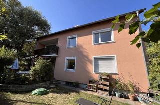 Anlageobjekt in 93138 Lappersdorf, 4,0 % Rendite!Teilvermietetes saniertes 3-Fam.-Haus in Lappersdorf, 5 Zi. Whg. neu saniert (1. OG)
