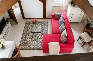 Wohnung kaufen in 57399 Kirchhundem, Wohnen mit Schlossflair – Stilvolle 3-Zimmer-Wohnung im historischen Schloss