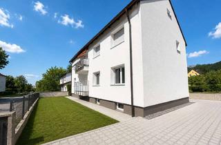 Wohnung kaufen in 93133 Burglengenfeld, Kernsaniertes Wohnen auf KfW-55-Niveau – Exklusive Hochparterrewohnung mit Garten, Balkon und Hausch