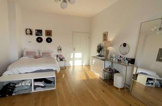 Wohnung kaufen in Sachsendamm 66, 10829 Schöneberg, Charmante 2,5-Zimmer Wohnung im 3. OG in Schöneberg