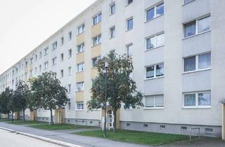 Wohnung mieten in Erhard-Hübener-Straße 25, 06132 Silberhöhe, 3-Zi.-Wohnung im 3.OG – lebhafte Hausgemeinschaft mit vielen Kindern