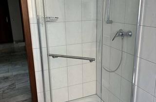 Wohnung mieten in Jasminweg 23, 41468 Neuss, Großzügige, sonnige 3 Zi.-Wohnung (EG) in ruhiger Lage mit Garten incl. Büroraum