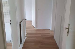 Wohnung mieten in Hans-Holbein-Straße 10, 37154 Northeim, Attraktive renovierte 3-Zimmer-Wohnung mit Loggia in Northeim