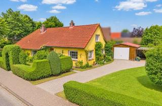 Haus kaufen in 26529 Upgant-Schott, Ostfriesischer Charme auf einer Ebene – Historisches Zuhause mit Ausbaureserve