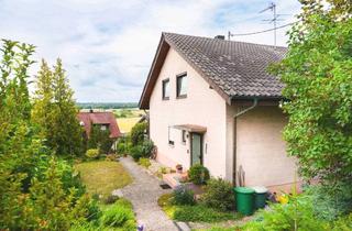Einfamilienhaus kaufen in 74252 Massenbachhausen, Großzügiges Ein- bis Zweifamilienhaus in ruhiger Feldrandlage mit attraktiver Ausbaureserve