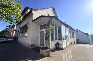Einfamilienhaus kaufen in 64625 Bensheim, Viel Platz für Familie, Arbeiten und Wohnen – Einfamilienhaus mit großzügigem Untergeschoss