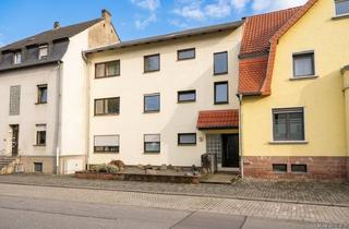Wohnung kaufen in 66352 Großrosseln, Geräumige Eigentumswohnung im 1. OG mit Garage, Balkon und Garten