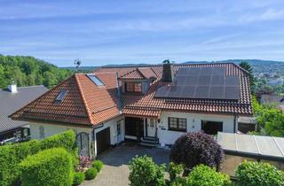 Einfamilienhaus kaufen in 59821 Arnsberg, / Großzügiges Zweifamilienhaus mit vielseitigen Nutzungsmöglichkeiten in Arnsberg