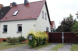 Einfamilienhaus kaufen in 14913 Jüterbog, Jüterbog - Haus Wohnhaus 180qm mit Garten, Garage idyllische Lage