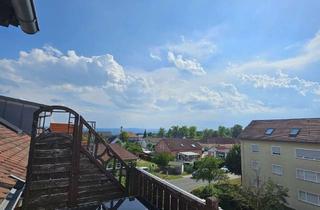 Wohnung mieten in 95463 Bindlach, Bindlach: Modernisierte 3-Zi.-DG-Wohnung mit Südbalkon, EBK & 2 Stellplätzen