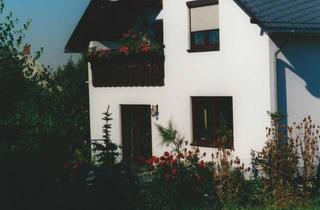 Wohnung mieten in Johannisstraße 18, 09366 Stollberg, Alltagstaugliche 3-Zimmer-Wohnung mit Balkon in Stollberg
