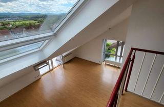 Wohnung kaufen in 72669 Unterensingen, Beeindruckende 4-Zimmer-Maisonette-Wohnung mit super Ausblick. Provisionsfrei.