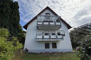 Wohnung kaufen in 79285 Ebringen, Große 2 Zimmer Dachgeschosswohnung in Ebringen mit Panoramablick