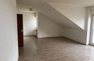 Sozialwohnungen mieten in Börsenstraße 118, 42657 Solingen, NUR MIT WBS (3 Personen) - helle Dachgeschosswohnung