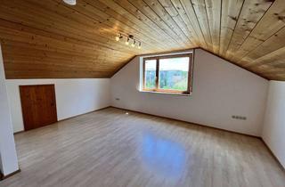 Wohnung mieten in Brandenburger Straße, 83301 Traunreut, Helle 2-Zimmer Mansardenwohnung