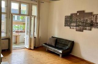 Wohnung kaufen in 12043 Berlin, Berlin - Charmante Altbauwohnung mit Südloggia im Herzen von Neukölln