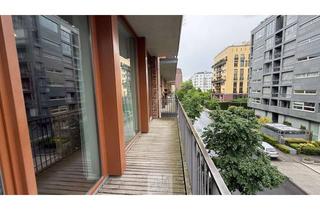 Wohnung kaufen in Zum Laurenburger Hof 62, 60594 Sachsenhausen, Mainlage Sachsenhausen: 3 Zimmer, Eichenparkett, Panoramafenster & zwei Balkone