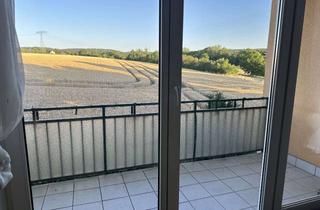 Wohnung mieten in Überm Steinknatze 29, 99099 Urbich, Stadtnah mitten im Grünen: 3-Zimmer-Wohnung in Erfurt-Urbich
