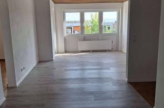 Wohnung mieten in Oppelner Straße, 91438 Bad Windsheim, Helle 2-Zimmerwohnung mit Küche und Balkon in Bad Windsheim