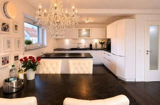 Immobilie mieten in 86167 Lechhausen, Exklusiv möblierte 4-Zimmer-Wohnung | 3 Dachterrassen | Aufzug | TG-Stellplatz | 1000 Mbit Internet