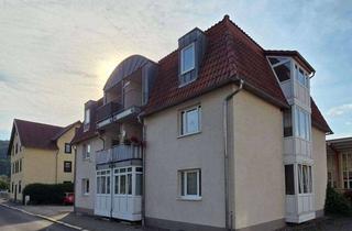 Wohnung kaufen in 98617 Meiningen, Vermietete 2-Zimmer-Dachgeschosswohnung mit Balkon und 2 Stellplätzen