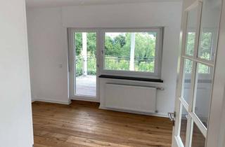 Wohnung mieten in In Der Frettelt 20, 57392 Schmallenberg, Hochwertig sanierte 3-Zimmer-EG-Wohnung mit großem Balkon und schöner Aussicht in Bad Fredeburg
