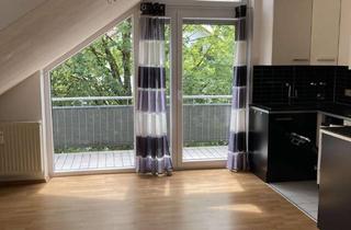 Wohnung mieten in 85614 Kirchseeon, RESERVIERT! BEFRISTET - Freundliche Dachgeschosswohnung mit 2 Zimmern und Balkon in Eglharting
