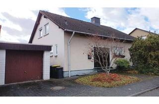 Einfamilienhaus kaufen in 59872 Meschede, Freistehendes Einfamilienhaus mit Garage und großem Garten in Meschede-Wennemen