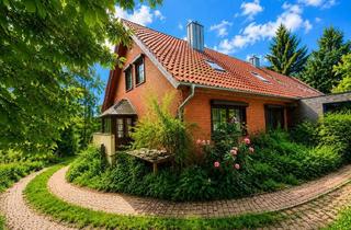 Haus kaufen in 23744 Schönwalde, Großzügig wohnen im Grünen DHH mit ca. 254 m² Wohnfläche und weitläufigem Grundstück in Schönwalde