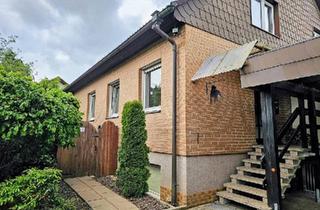 Einfamilienhaus kaufen in 34477 Twistetal, Twistetal - Repräsentatives Wohnhaus mit Einliegerwohnung. Provisionsfrei!