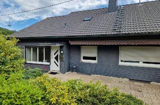 Einfamilienhaus kaufen in 57080 Siegen, Siegen - Einfamilienhaus mit Einliegerwohnung, Siegen-Eisern