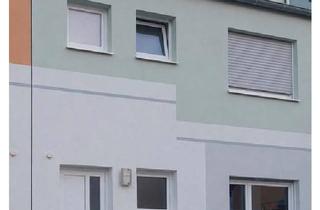 Haus kaufen in 91325 Adelsdorf, Adelsdorf - Reihenmittelhaus mit Garten, Dachterras- ca. 3.637 ?m², Ohne Mar