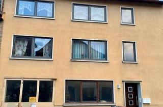 Haus kaufen in 95346 Stadtsteinach, Stadtsteinach - Zweifamilienhaus mit GarageLagerhalle und Keller - Massivbauweis