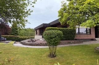 Einfamilienhaus kaufen in 53913 Swisttal, Swisttal - Großer Bungalow mit Einliegerwohnung, 2 Einbauküchen & möbliert
