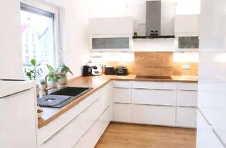 Wohnung kaufen in Rothmühlstraße, 97493 Bergrheinfeld, Wohnung mit Balkon und Stellplatz in Bergrheinfeld