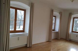 Wohnung mieten in Rodelweg, 82067 Ebenhausen, * Schäftlarn * 3 Zimmer-Wohnung * Küche mit EBK * Bad mit Wanne * Gäste-WC * Balkon * Speicher